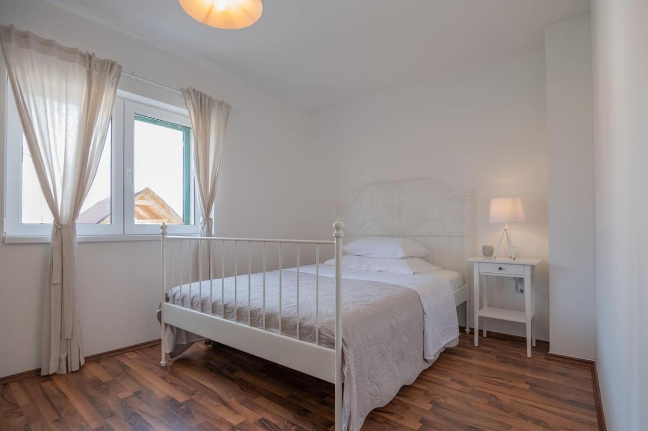 Kameni Dvori Villa Donji Proložac Kültér fotó